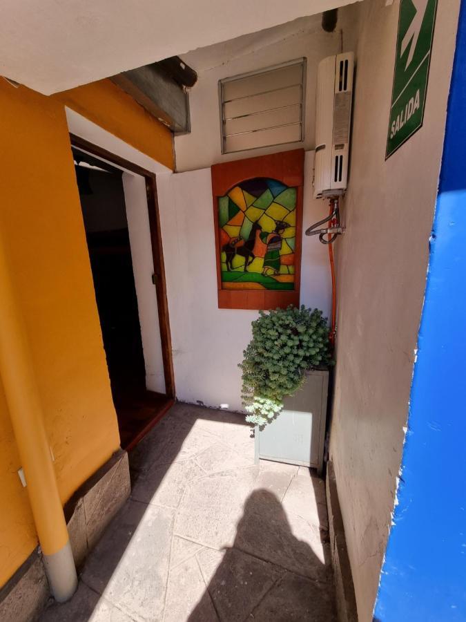 Chelitos Backpacker Hostel Cuzco Exterior foto